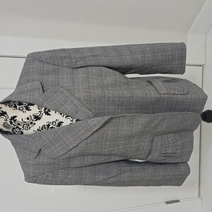 Women suit lightly used